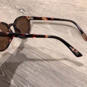 Frye and Co sunglasses